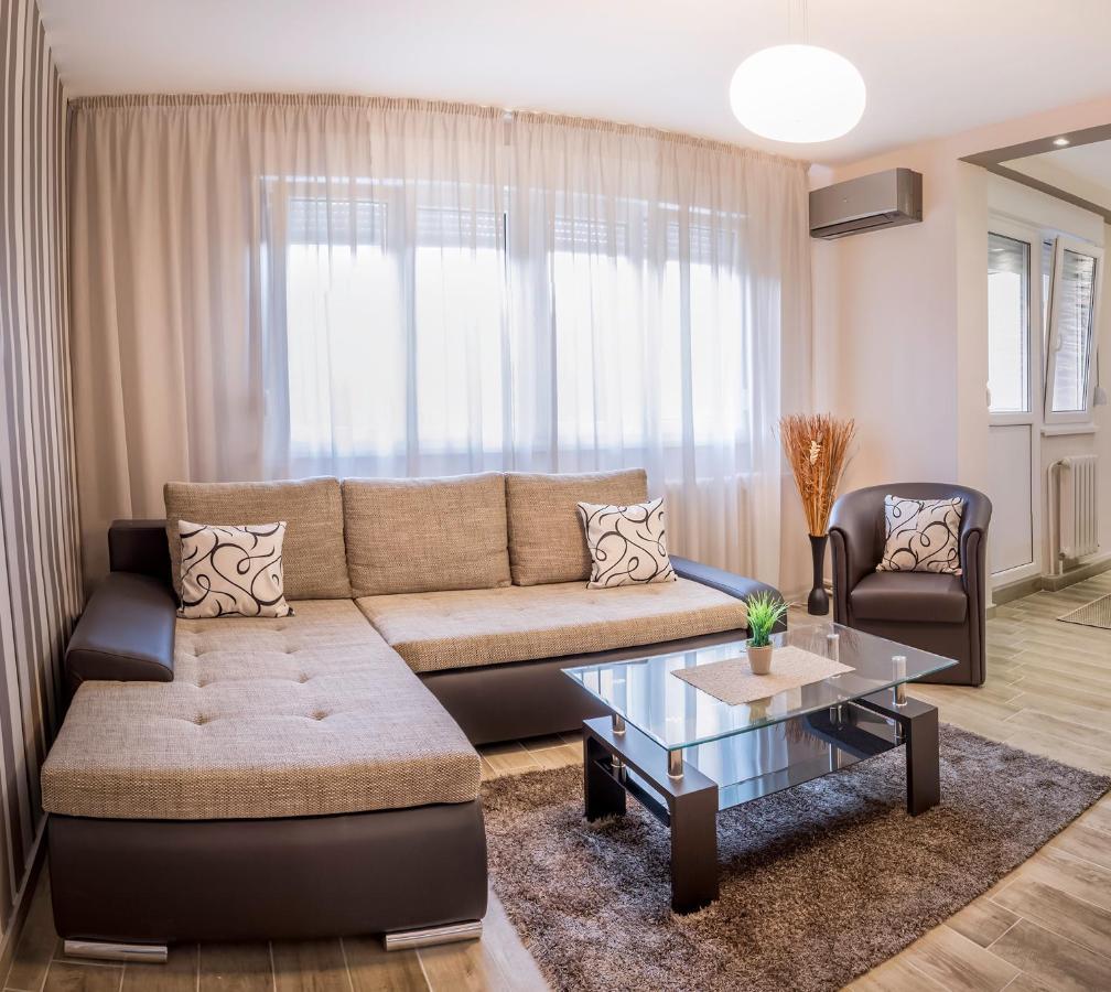 Apartment Dositejeva 13 Belgrado Buitenkant foto