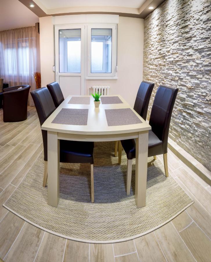 Apartment Dositejeva 13 Belgrado Buitenkant foto